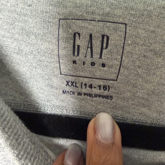 Vintage Gap Long Sleeve Tee Gray/Red, Size Youth XXL (14-16) - Picture 3 of 4